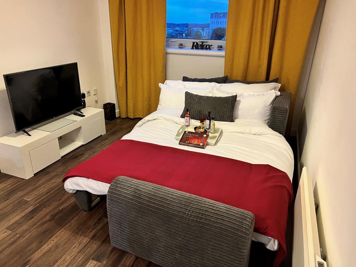 Spacious 1 Bed Relocation Apartment Free Parking, Brierley Hill Luaran gambar