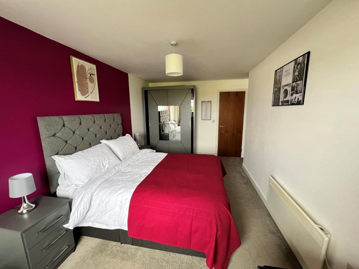 Spacious 1 Bed Relocation Apartment Free Parking, Brierley Hill Luaran gambar
