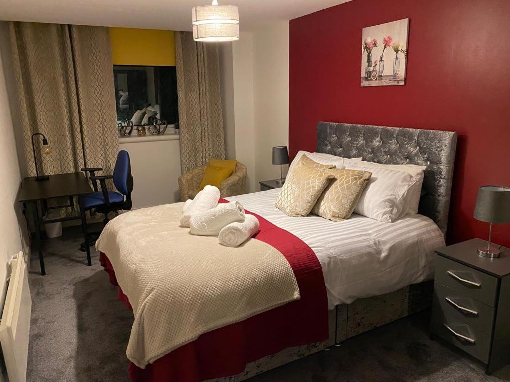 Spacious 1 Bed Relocation Apartment Free Parking, Brierley Hill Luaran gambar